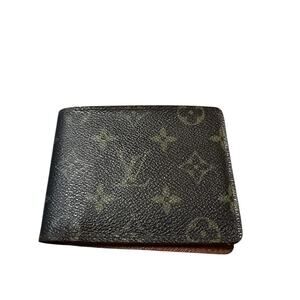 Louis Vuitton Classic Men’s Monogram Wallet